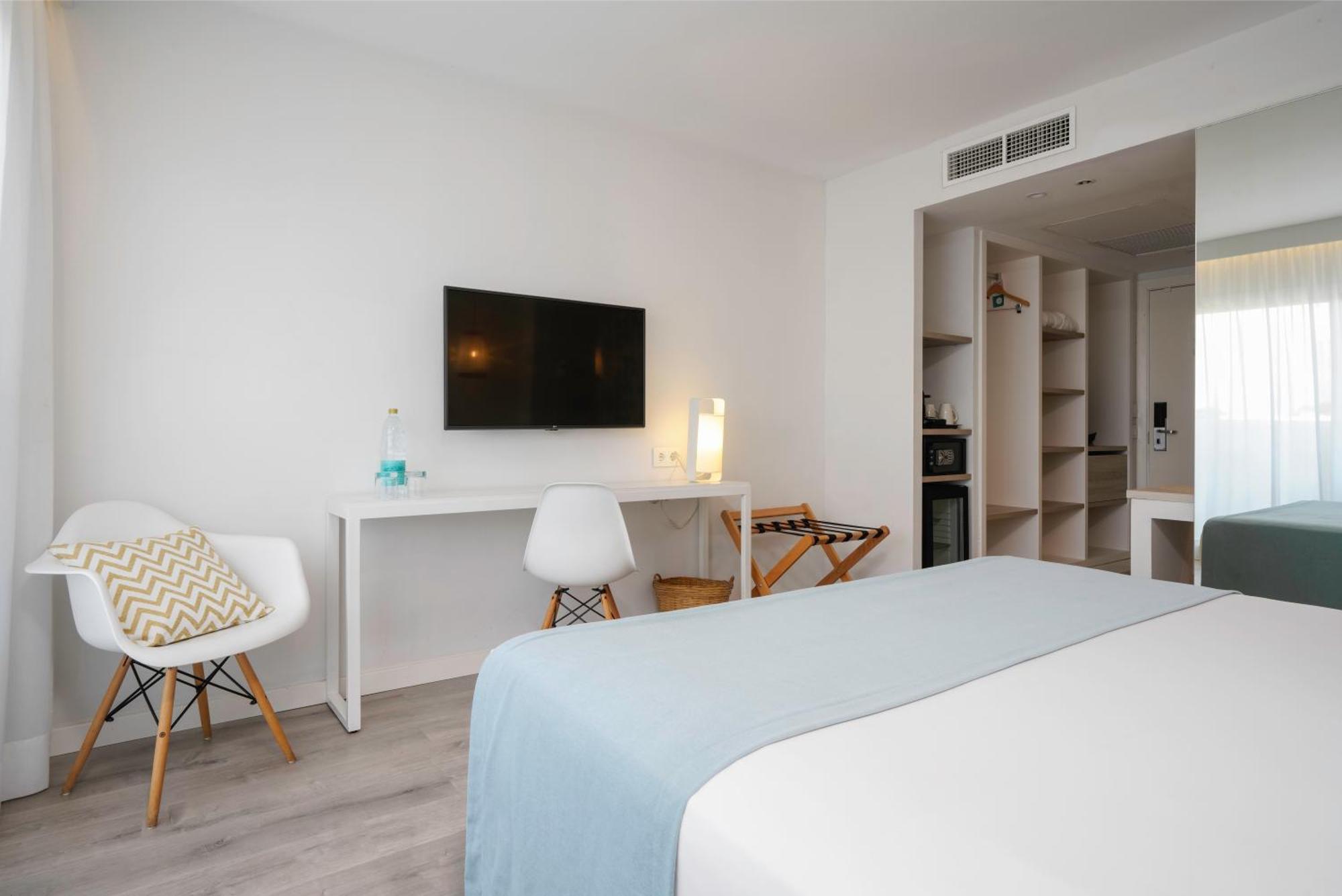 Aluasoul Mallorca Resort - Adults Only Cala d'Or  Exterior photo