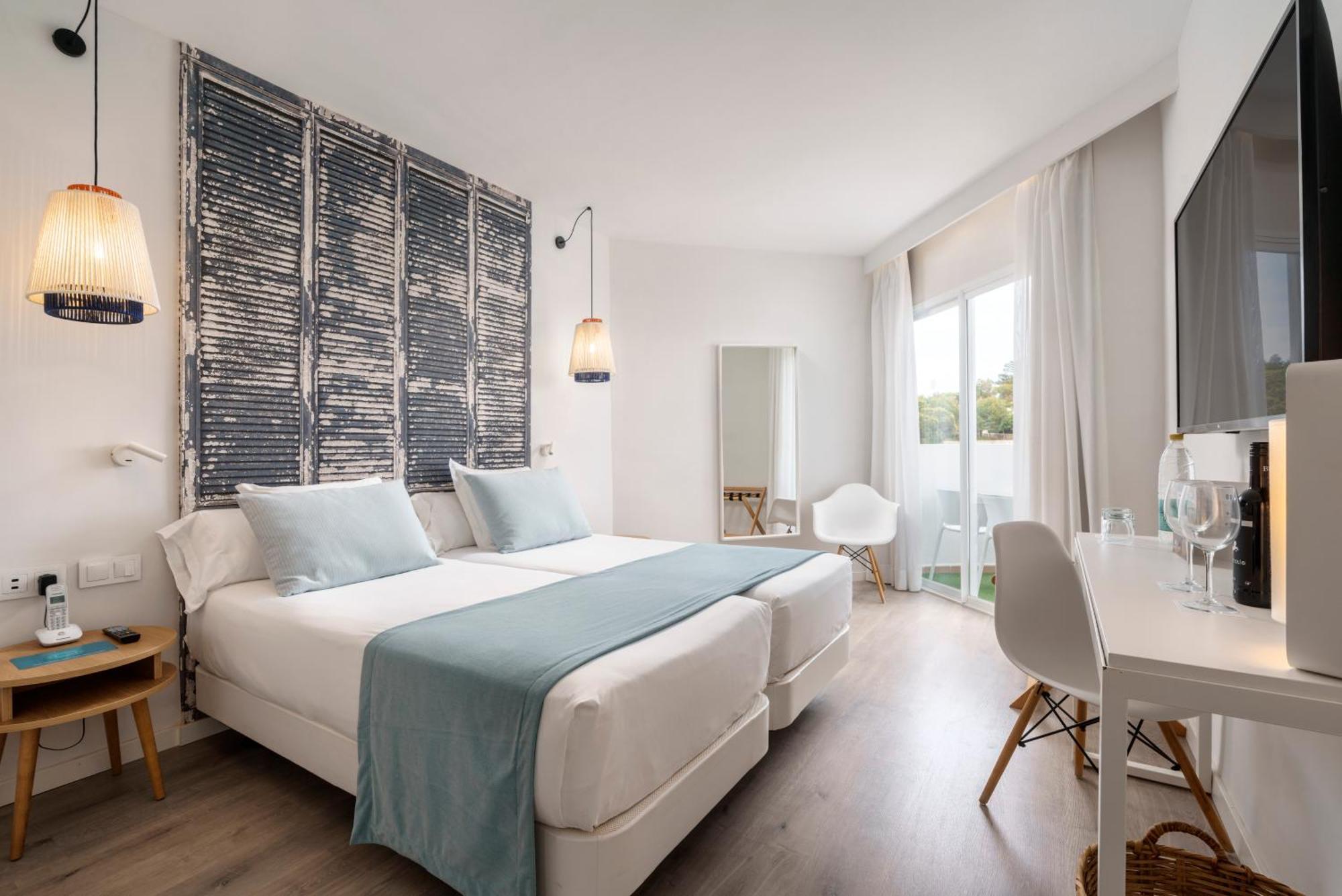 Aluasoul Mallorca Resort - Adults Only Cala d'Or  Exterior photo